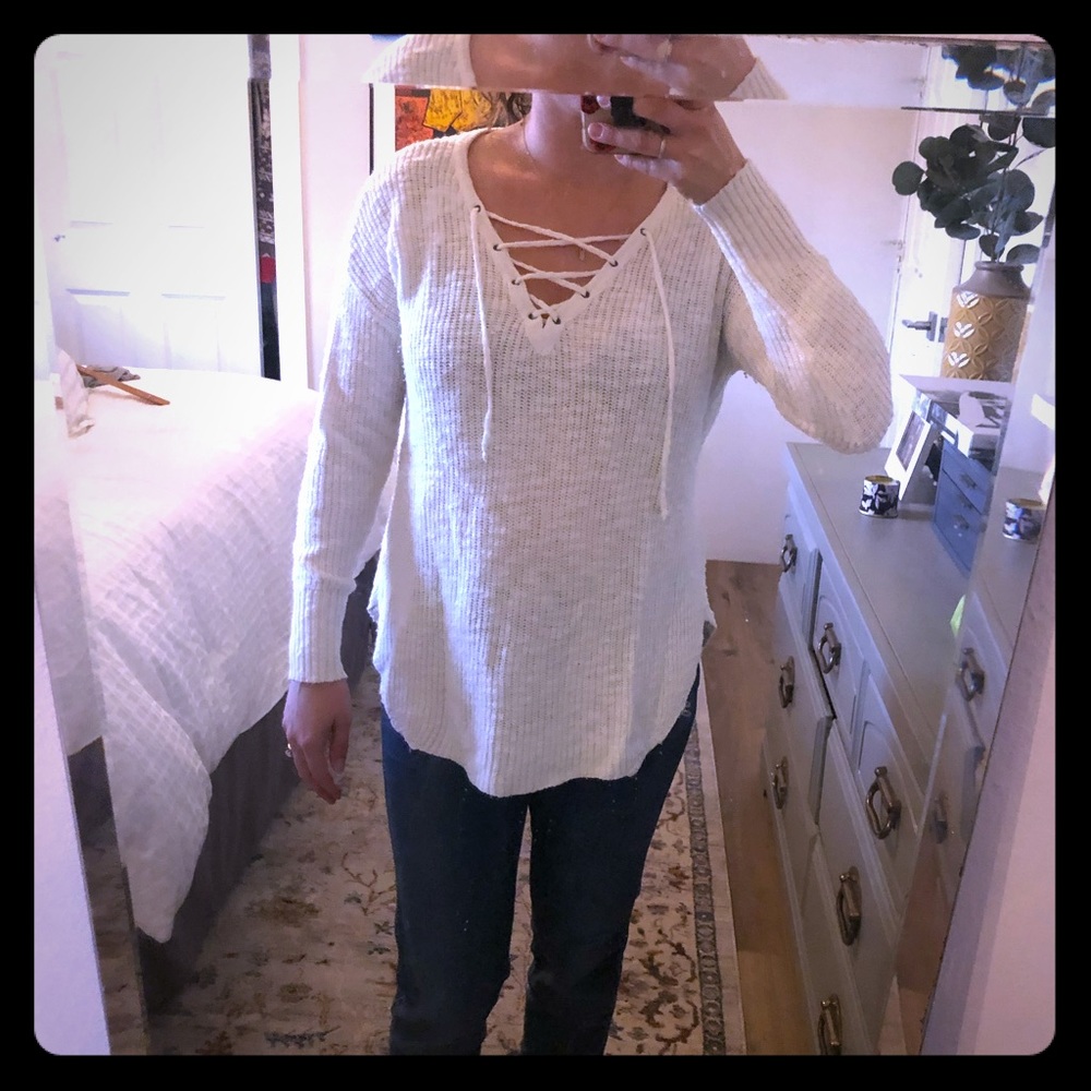 American Eagle Cream tie-up Sweater
